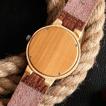 Load image into Gallery viewer, Pokeball Pokemon Bambus Holz Armbanduhr kaufen
